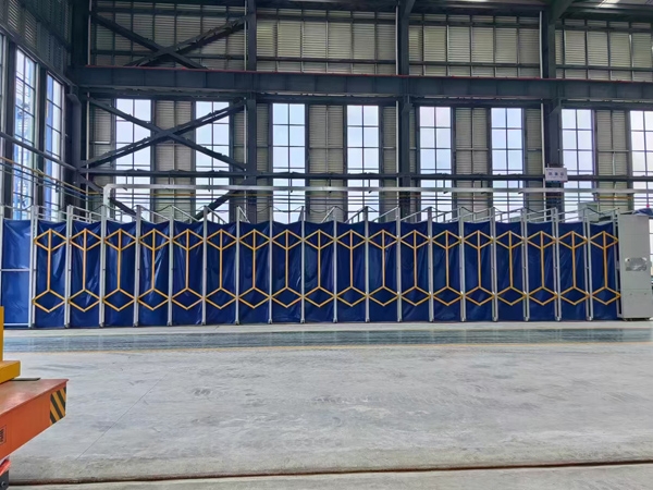 移動伸縮式噴漆房